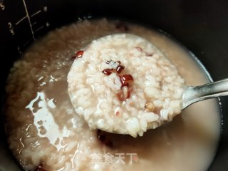 大米红豆粥的做法步骤：3
