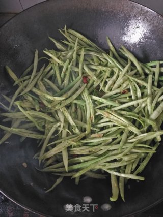 酱爆豆角丝的做法步骤：6