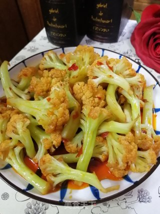 红油豆瓣酱炒花菜的做法步骤：6