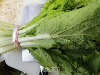 五花肉宽粉炖奶白菜的做法步骤：1