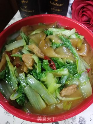 五花肉宽粉炖奶白菜的做法步骤：10