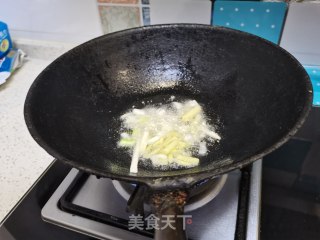 肉丝炒茭白的做法步骤：4