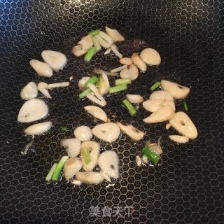 油渣炒花菜的做法步骤：3