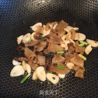 油渣炒花菜的做法步骤：4