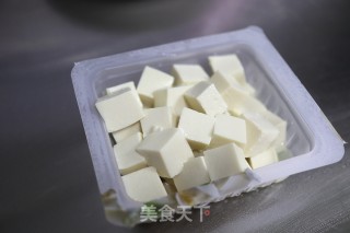巴沙鱼烩豆腐的做法步骤：2