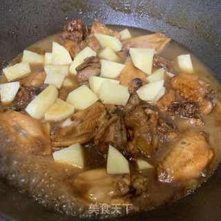 土豆炒鸡块的做法步骤：8