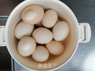 秘制卤蛋的做法步骤：2