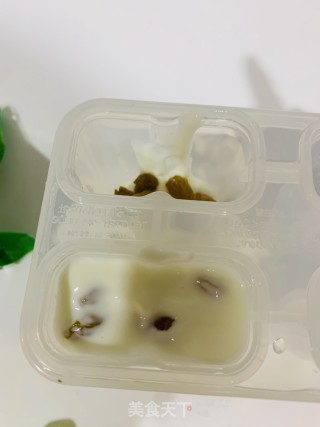 酸奶葡萄干低脂雪糕的做法步骤：1