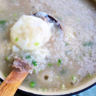 生滚窝蛋牛肉粥的做法步骤：16