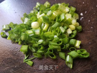 皮蛋竹荪拌豆腐的做法步骤：4