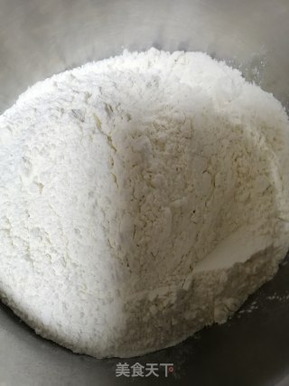 炸油条的做法步骤：2