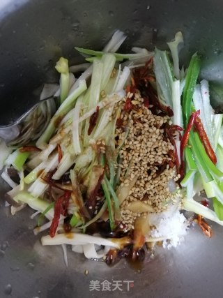 响油手撕杏鲍菇的做法步骤：6