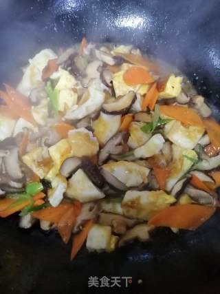 小炒香菇荷包蛋的做法步骤：10