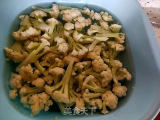 西红柿炒有机菜花的做法步骤：2