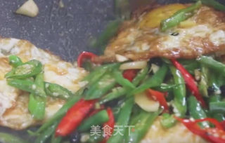 香辣荷包蛋的做法步骤：5