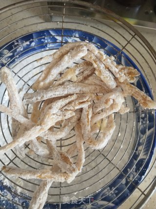 干炸黄花菜的做法步骤：5