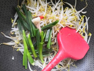 清炒豆芽的做法步骤：5