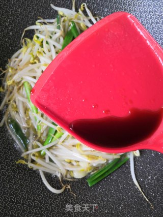 清炒豆芽的做法步骤：8