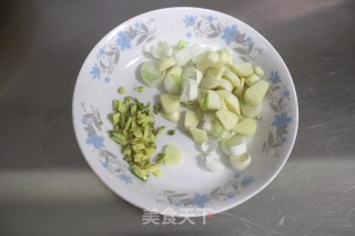 香辣花蛤粉丝煲的做法步骤：4