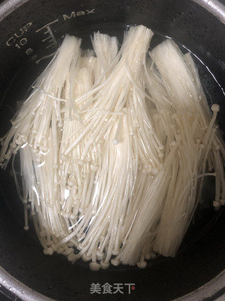 豆皮金针菇的做法步骤：1