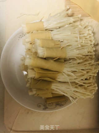 豆皮金针菇的做法步骤：2