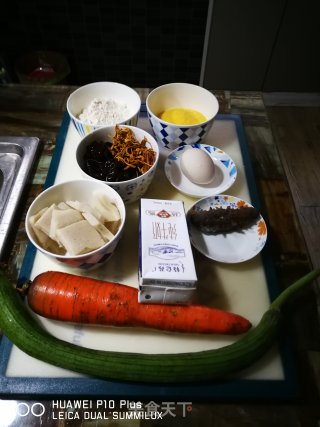 营养早餐系列：菌参鱼豆腐丝瓜汤$奶香玉米饼的做法步骤：1