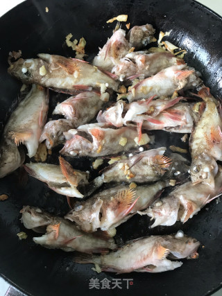 虎头鱼豆腐汤的做法步骤：2
