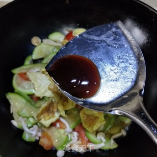 西葫芦炒鸡蛋的做法步骤：12