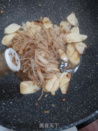 金针菇茭白合炒的做法步骤：5
