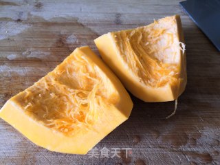 蒸南瓜的做法步骤：1