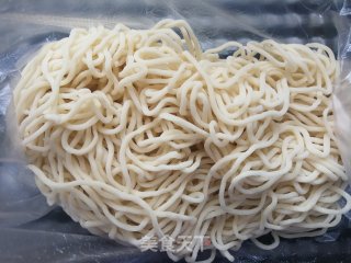 西红柿黄瓜捞凉饸饹的做法步骤：9
