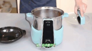 花生猪手煲的做法步骤：4