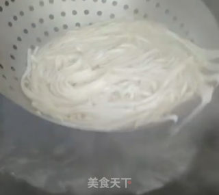 炒干面的做法步骤：3