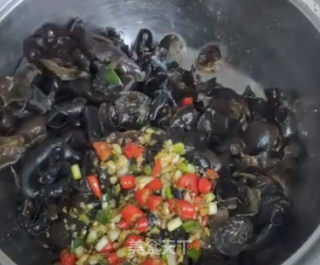 凉拌木耳的做法步骤：6