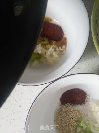 酸汤饺子的做法步骤：2