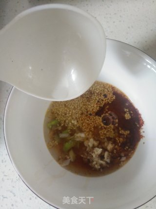 酸汤饺子的做法步骤：5