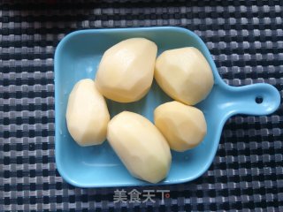 醋溜土豆片的做法步骤：1