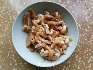 蒲瓜炒肉片的做法步骤：1