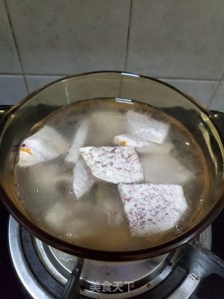排骨芋头汤的做法步骤：5