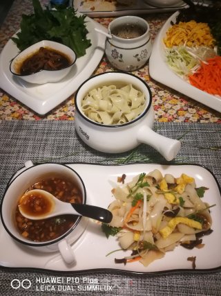 松茸五彩双色面的做法步骤：11
