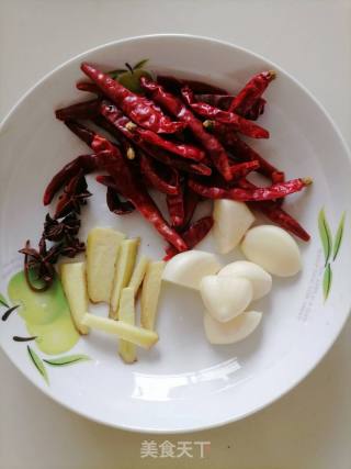 煲牛腩的做法步骤：3