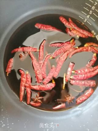 煲牛腩的做法步骤：4