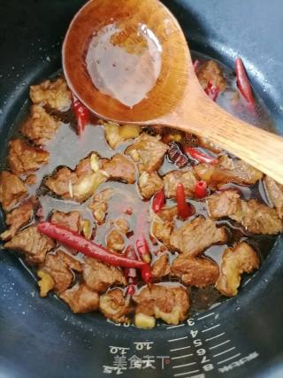煲牛腩的做法步骤：6