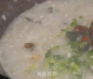 皮蛋瘦肉粥的做法步骤：4