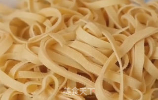 凉拌豆腐皮的做法步骤：1