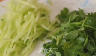 凉拌豆腐皮的做法步骤：2