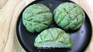 抹茶酥皮面包，表皮酥脆满满黄油味，内里软绵，一口下去满满的幸福感觉。的做法步骤：16
