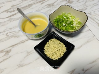 火麻仁油酥葱花饼的做法步骤：2