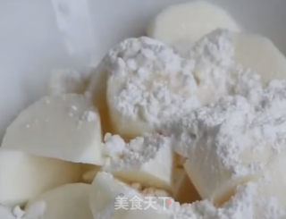 脆皮山药的做法步骤：1