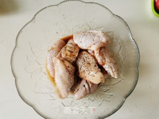 柠香烤鸡翅的做法步骤：2